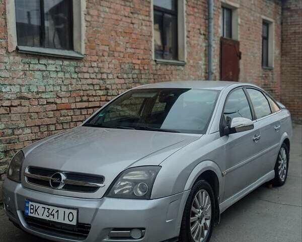 Опель Вектра 2004 у Рівному на Automoto.ua Сірий Опель Вектра, об'ємом двигуна 2.2 л та пробігом 244 тис. км за 2800 $, фото 2 на Automoto.ua