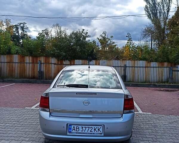 Серый Опель Вектра, объемом двигателя 1.8 л и пробегом 210 тыс. км за 5200 $, фото 5 на Automoto.ua