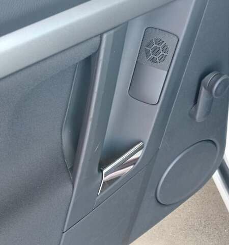 Серый Опель Вектра, объемом двигателя 1.8 л и пробегом 210 тыс. км за 5200 $, фото 29 на Automoto.ua