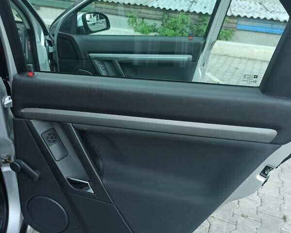 Серый Опель Вектра, объемом двигателя 1.8 л и пробегом 210 тыс. км за 5200 $, фото 33 на Automoto.ua