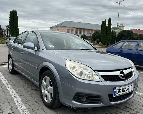 Сірий Опель Вектра, об'ємом двигуна 2.2 л та пробігом 275 тис. км за 5200 $, фото 2 на Automoto.ua