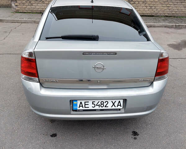 Сірий Опель Вектра, об'ємом двигуна 2.2 л та пробігом 196 тис. км за 6500 $, фото 8 на Automoto.ua