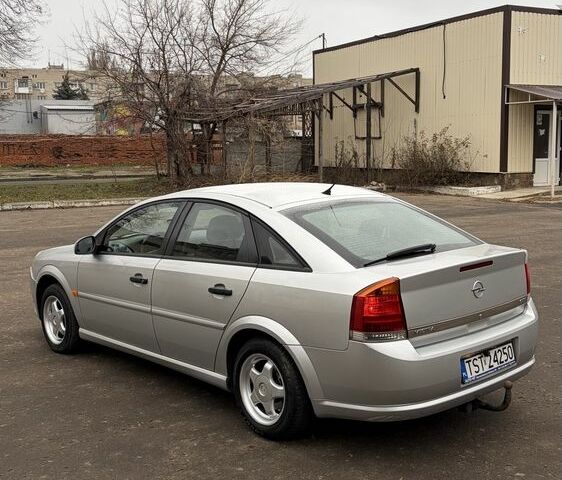 Серый Опель Вектра, объемом двигателя 2.2 л и пробегом 300 тыс. км за 2650 $, фото 6 на Automoto.ua