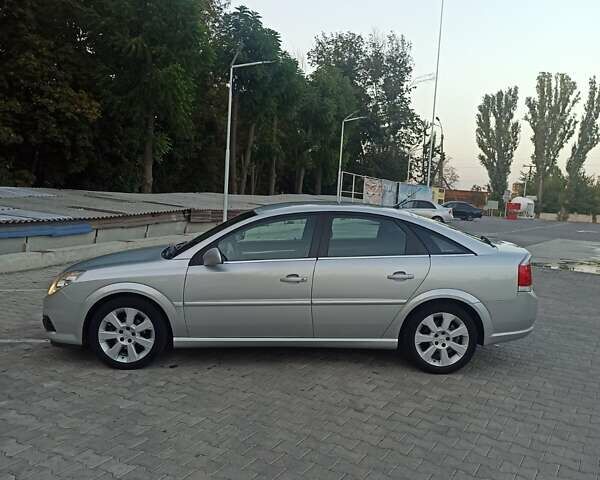 Серый Опель Вектра, объемом двигателя 1.8 л и пробегом 210 тыс. км за 5200 $, фото 2 на Automoto.ua