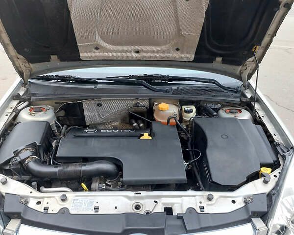 Сірий Опель Вектра, об'ємом двигуна 2.2 л та пробігом 196 тис. км за 6500 $, фото 4 на Automoto.ua