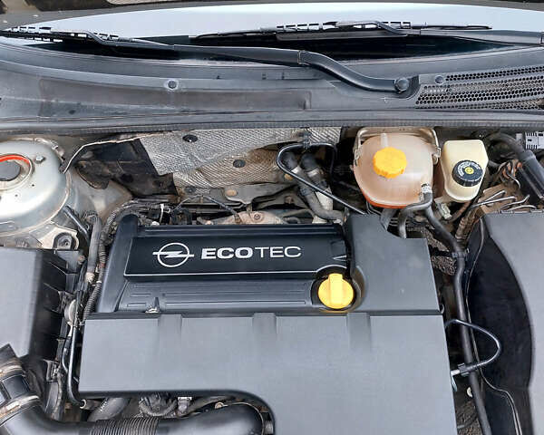 Сірий Опель Вектра, об'ємом двигуна 2.2 л та пробігом 196 тис. км за 6500 $, фото 2 на Automoto.ua