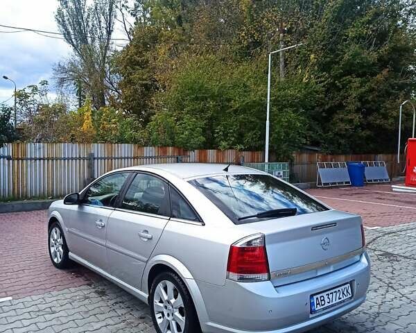 Серый Опель Вектра, объемом двигателя 1.8 л и пробегом 210 тыс. км за 5200 $, фото 3 на Automoto.ua