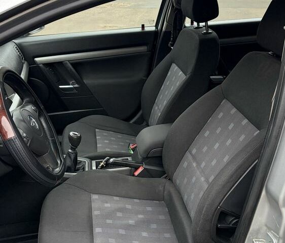 Серый Опель Вектра, объемом двигателя 2.2 л и пробегом 300 тыс. км за 2650 $, фото 7 на Automoto.ua