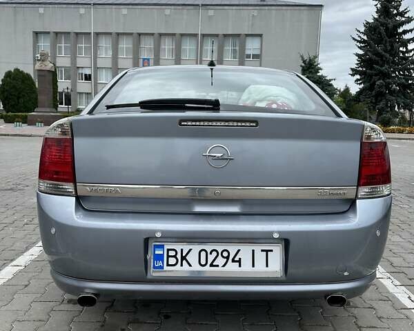 Сірий Опель Вектра, об'ємом двигуна 2.2 л та пробігом 275 тис. км за 5200 $, фото 4 на Automoto.ua