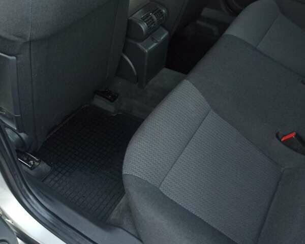 Серый Опель Вектра, объемом двигателя 1.8 л и пробегом 210 тыс. км за 5200 $, фото 24 на Automoto.ua