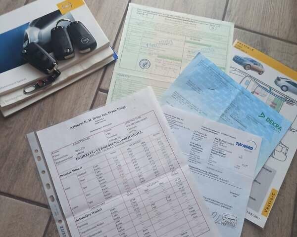 Серый Опель Вектра, объемом двигателя 1.8 л и пробегом 210 тыс. км за 5200 $, фото 70 на Automoto.ua