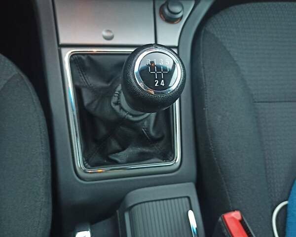 Серый Опель Вектра, объемом двигателя 1.8 л и пробегом 210 тыс. км за 5200 $, фото 43 на Automoto.ua