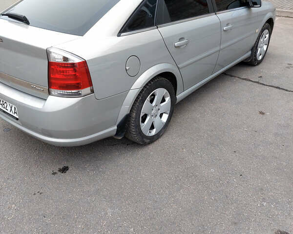 Сірий Опель Вектра, об'ємом двигуна 2.2 л та пробігом 196 тис. км за 6500 $, фото 5 на Automoto.ua