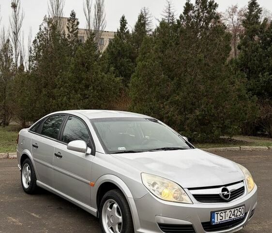 Серый Опель Вектра, объемом двигателя 2.2 л и пробегом 300 тыс. км за 2650 $, фото 2 на Automoto.ua