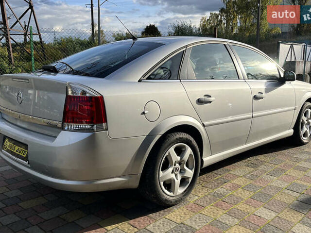 Сірий Опель Вектра, об'ємом двигуна 2.2 л та пробігом 160 тис. км за 5500 $, фото 6 на Automoto.ua