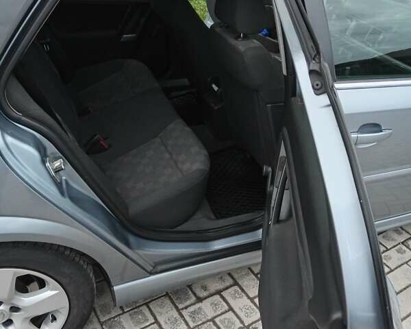 Серый Опель Вектра, объемом двигателя 1.8 л и пробегом 223 тыс. км за 5500 $, фото 2 на Automoto.ua