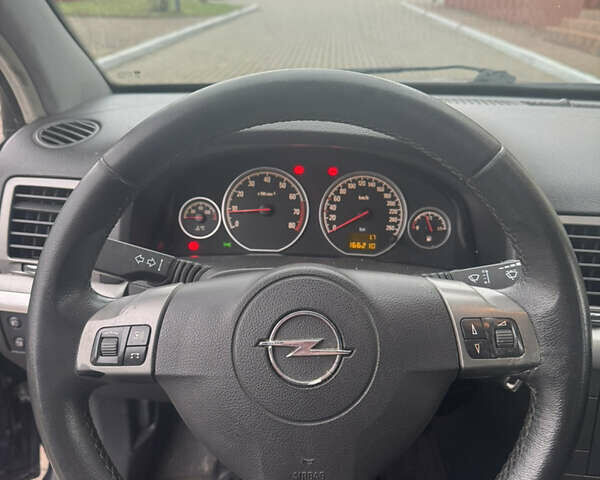 Серый Опель Вектра, объемом двигателя 0 л и пробегом 166 тыс. км за 4750 $, фото 6 на Automoto.ua