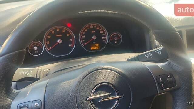 Серый Опель Вектра, объемом двигателя 2.2 л и пробегом 187 тыс. км за 5350 $, фото 14 на Automoto.ua