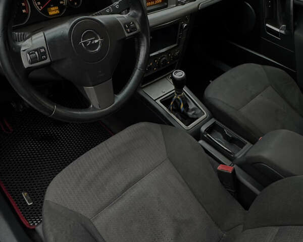 Серый Опель Вектра, объемом двигателя 1.8 л и пробегом 300 тыс. км за 5200 $, фото 10 на Automoto.ua