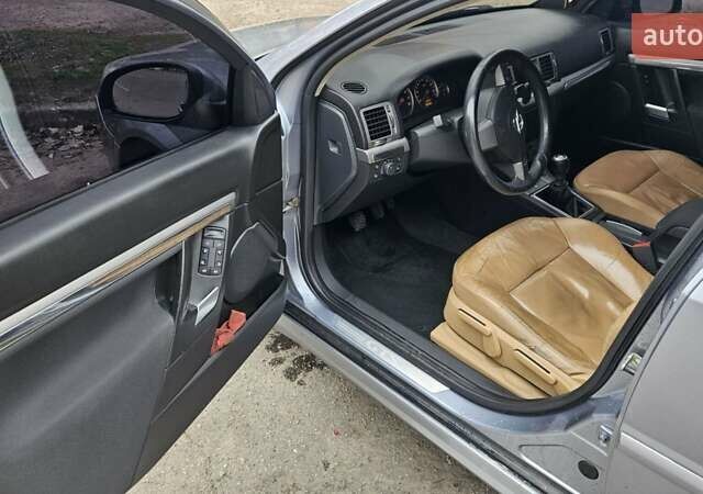 Сірий Опель Вектра, об'ємом двигуна 1.8 л та пробігом 259 тис. км за 6100 $, фото 9 на Automoto.ua