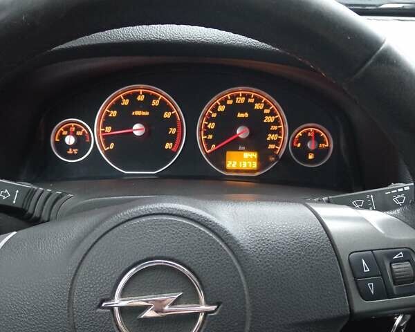 Серый Опель Вектра, объемом двигателя 1.8 л и пробегом 223 тыс. км за 5500 $, фото 10 на Automoto.ua