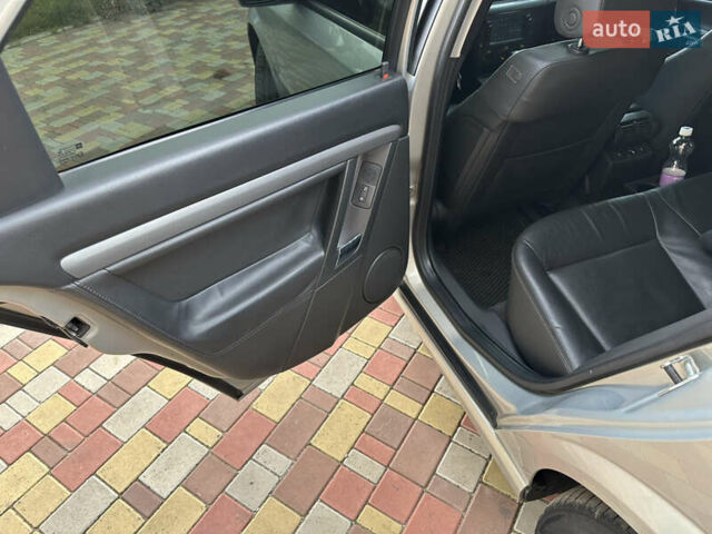 Серый Опель Вектра, объемом двигателя 2.8 л и пробегом 185 тыс. км за 7200 $, фото 10 на Automoto.ua