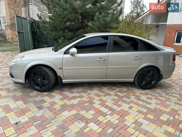 Серый Опель Вектра, объемом двигателя 2.8 л и пробегом 185 тыс. км за 7200 $, фото 5 на Automoto.ua