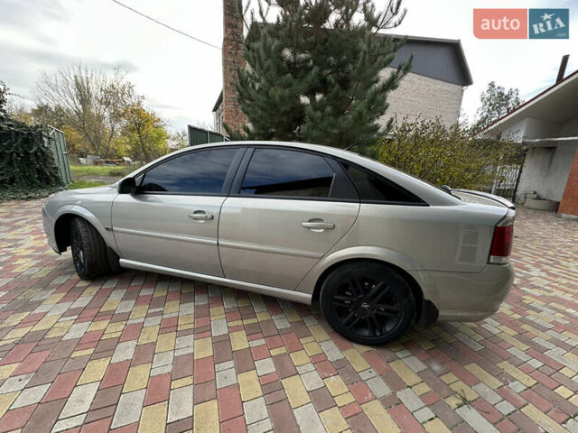 Серый Опель Вектра, объемом двигателя 2.8 л и пробегом 185 тыс. км за 7200 $, фото 6 на Automoto.ua