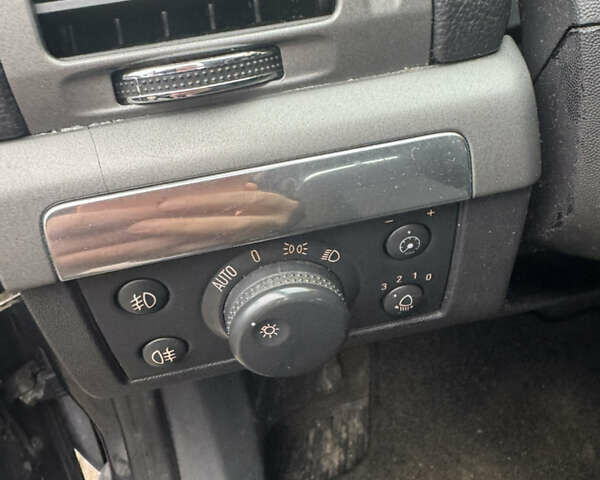 Серый Опель Вектра, объемом двигателя 0 л и пробегом 166 тыс. км за 4750 $, фото 7 на Automoto.ua