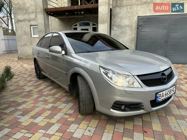 Серый Опель Вектра, объемом двигателя 2.8 л и пробегом 185 тыс. км за 7200 $, фото 4 на Automoto.ua