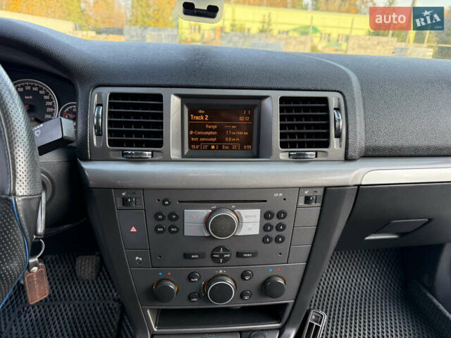 Серый Опель Вектра, объемом двигателя 1.9 л и пробегом 336 тыс. км за 4750 $, фото 12 на Automoto.ua