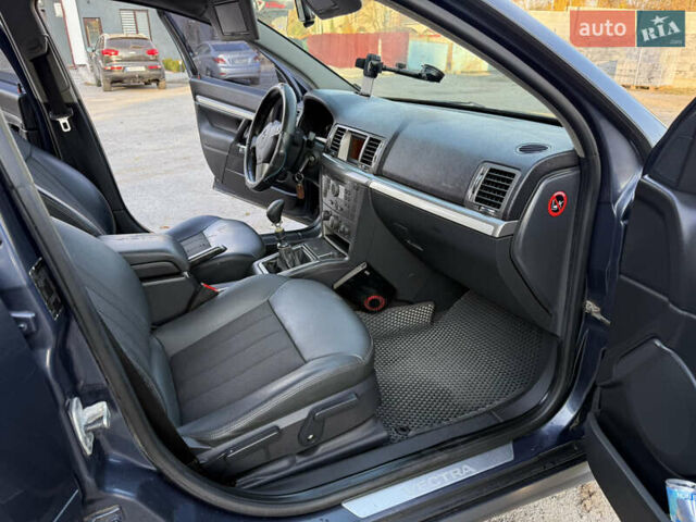 Серый Опель Вектра, объемом двигателя 1.9 л и пробегом 336 тыс. км за 4750 $, фото 21 на Automoto.ua