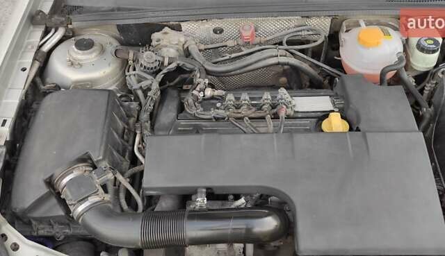 Сірий Опель Вектра, об'ємом двигуна 2.2 л та пробігом 284 тис. км за 5800 $, фото 77 на Automoto.ua