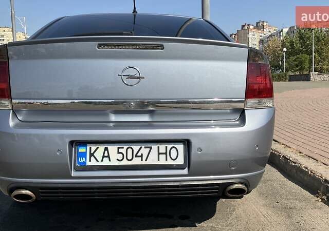 Серый Опель Вектра, объемом двигателя 2.8 л и пробегом 324 тыс. км за 6000 $, фото 4 на Automoto.ua