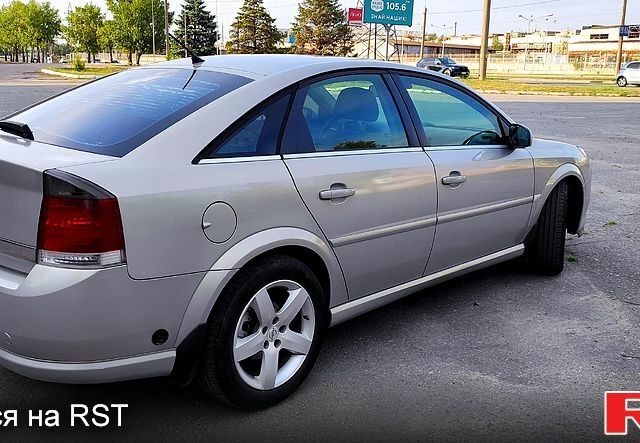 Сірий Опель Вектра, об'ємом двигуна 2.2 л та пробігом 284 тис. км за 5800 $, фото 2 на Automoto.ua