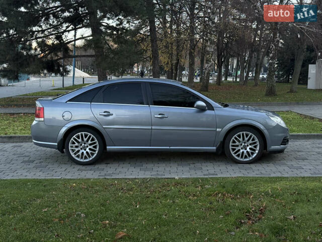 Серый Опель Вектра, объемом двигателя 2.79 л и пробегом 176 тыс. км за 4900 $, фото 4 на Automoto.ua