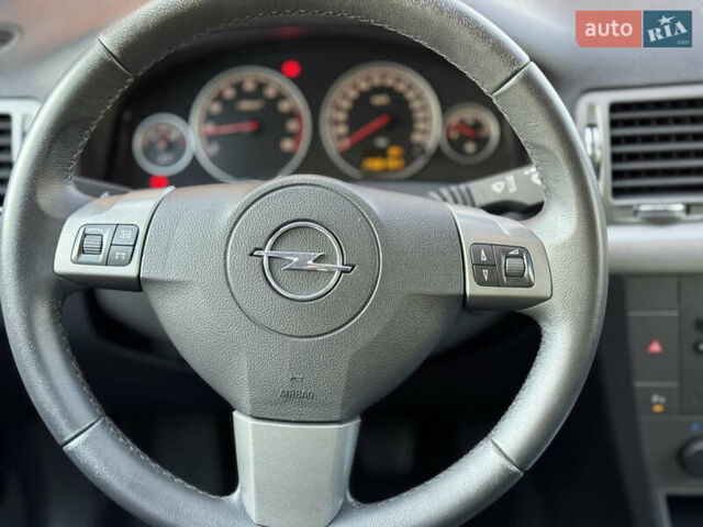 Серый Опель Вектра, объемом двигателя 1.8 л и пробегом 250 тыс. км за 5500 $, фото 11 на Automoto.ua