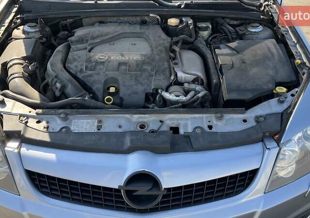 Серый Опель Вектра, объемом двигателя 2.8 л и пробегом 324 тыс. км за 6000 $, фото 12 на Automoto.ua