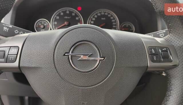 Сірий Опель Вектра, об'ємом двигуна 2.2 л та пробігом 284 тис. км за 5800 $, фото 59 на Automoto.ua