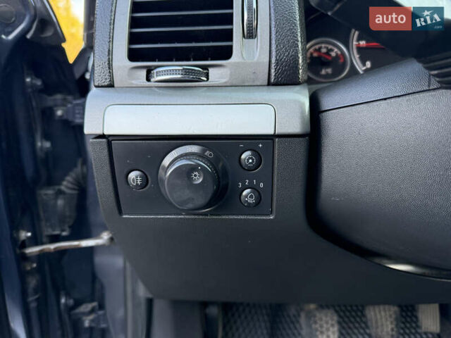 Серый Опель Вектра, объемом двигателя 1.9 л и пробегом 336 тыс. км за 4750 $, фото 15 на Automoto.ua