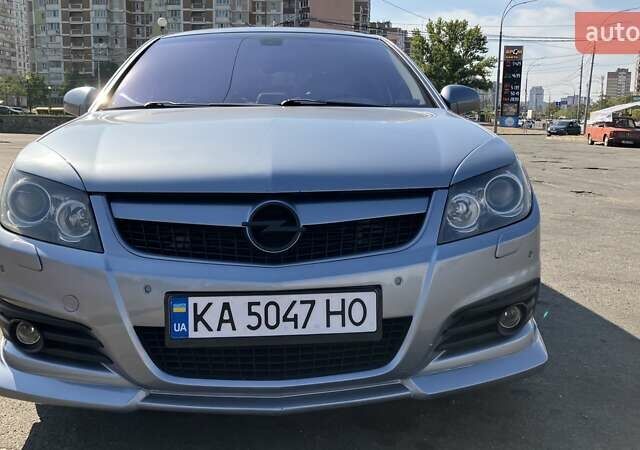 Серый Опель Вектра, объемом двигателя 2.8 л и пробегом 324 тыс. км за 6000 $, фото 1 на Automoto.ua