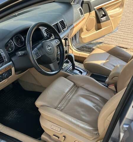 Серый Опель Вектра, объемом двигателя 2.8 л и пробегом 324 тыс. км за 6000 $, фото 8 на Automoto.ua