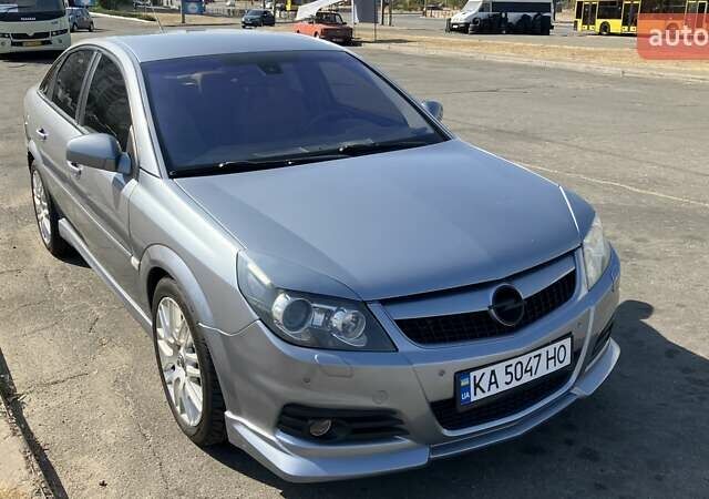 Серый Опель Вектра, объемом двигателя 2.8 л и пробегом 324 тыс. км за 6000 $, фото 2 на Automoto.ua