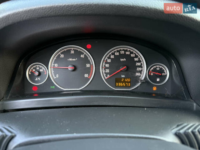 Серый Опель Вектра, объемом двигателя 1.9 л и пробегом 336 тыс. км за 4750 $, фото 11 на Automoto.ua