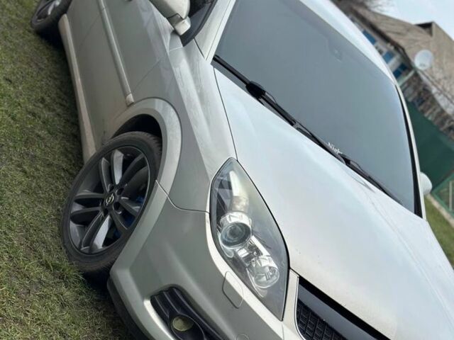 Сірий Опель Вектра, об'ємом двигуна 2.2 л та пробігом 250 тис. км за 6300 $, фото 2 на Automoto.ua