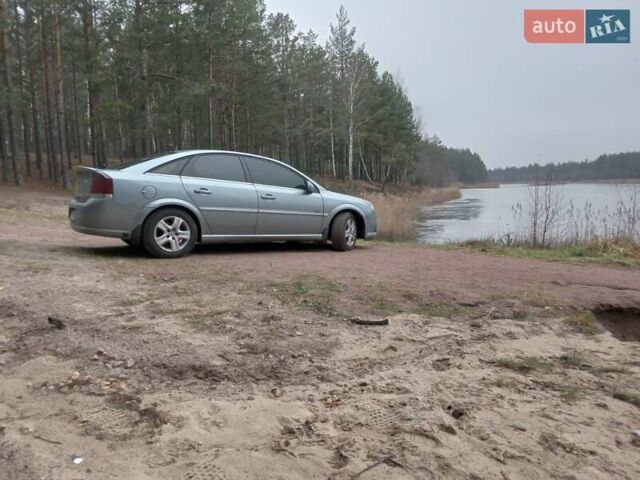 Сірий Опель Вектра, об'ємом двигуна 2.2 л та пробігом 440 тис. км за 5100 $, фото 2 на Automoto.ua