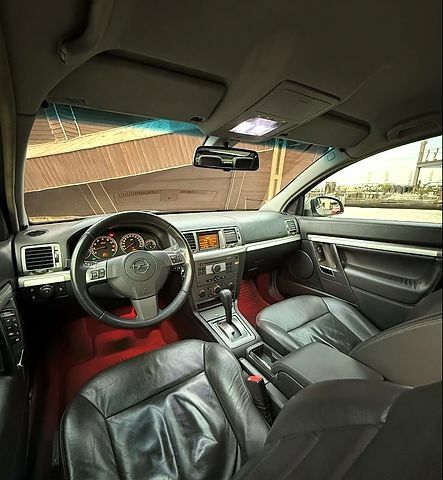 Серый Опель Вектра, объемом двигателя 2.2 л и пробегом 250 тыс. км за 7200 $, фото 10 на Automoto.ua