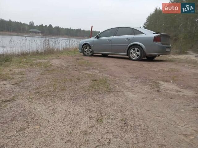 Сірий Опель Вектра, об'ємом двигуна 2.2 л та пробігом 440 тис. км за 5100 $, фото 1 на Automoto.ua