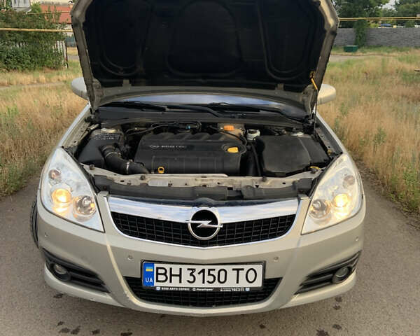 Серый Опель Вектра, объемом двигателя 1.91 л и пробегом 233 тыс. км за 5500 $, фото 4 на Automoto.ua