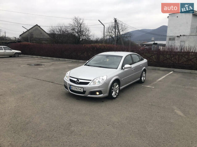 Серый Опель Вектра, объемом двигателя 1.9 л и пробегом 250 тыс. км за 4800 $, фото 1 на Automoto.ua